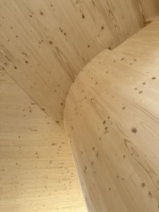 3D moduly – zaoblení tvoří 15 cm pásky z CLT