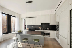 Bytovka z červeného betonu od David Chipperfield Architects