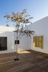 Obecní dům a radnice v Ďáblicích, A.LT Architekti