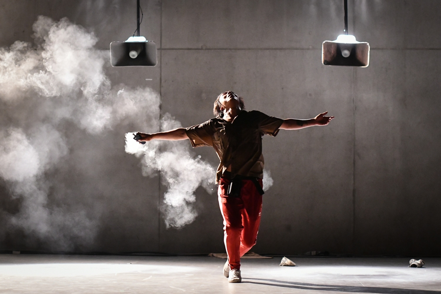 Představení Útočistě divadelního studia Farma v jeskyni v DOX+