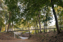 a léčit zničené místo.  (SOA architekti, ateliér KONCEPT, Park historie v Aši)