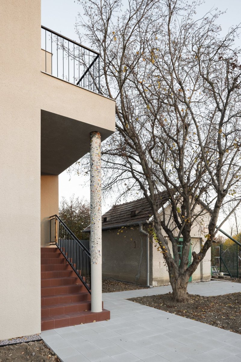 Rekonstrukce rodinného domu v Šaĺe na Slovensku od Bakyta architekti