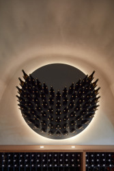 Pohled do winebaru (Vinařství Kolby v Pouzdřanech, ORA)