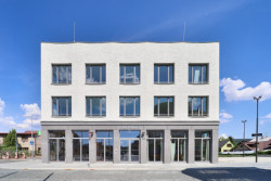 Nová radnice Lázní Bělohrad od studia re:architeti