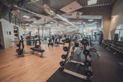 Studio Free Architects zrealizovalo v areálu bývalého brownfieldu ve Velkém Meziříčí fitness a wellness centrum Beauty&Beast.