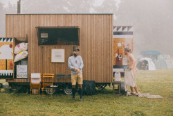 22. března zavítá do Hradce Králové několika desítek veřejných, klubových, soukromých i pop-up pojízdných saun. Oslaví tak výročí 800 let od první písemné zmínky o městě.