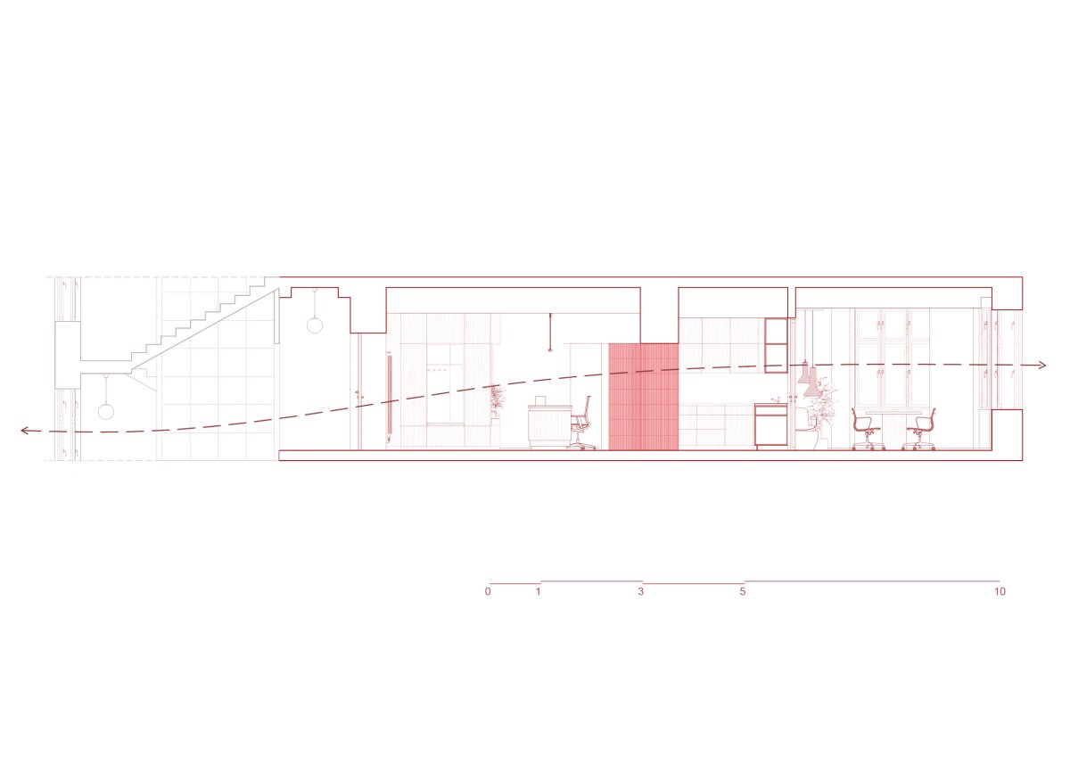 Řez (Zrekonstruované kanceláře v Paláci Akropolis; Marco Maio Architects)