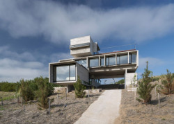 Luciano Kruk arquitectos, Golf House / Casa Golf – foto