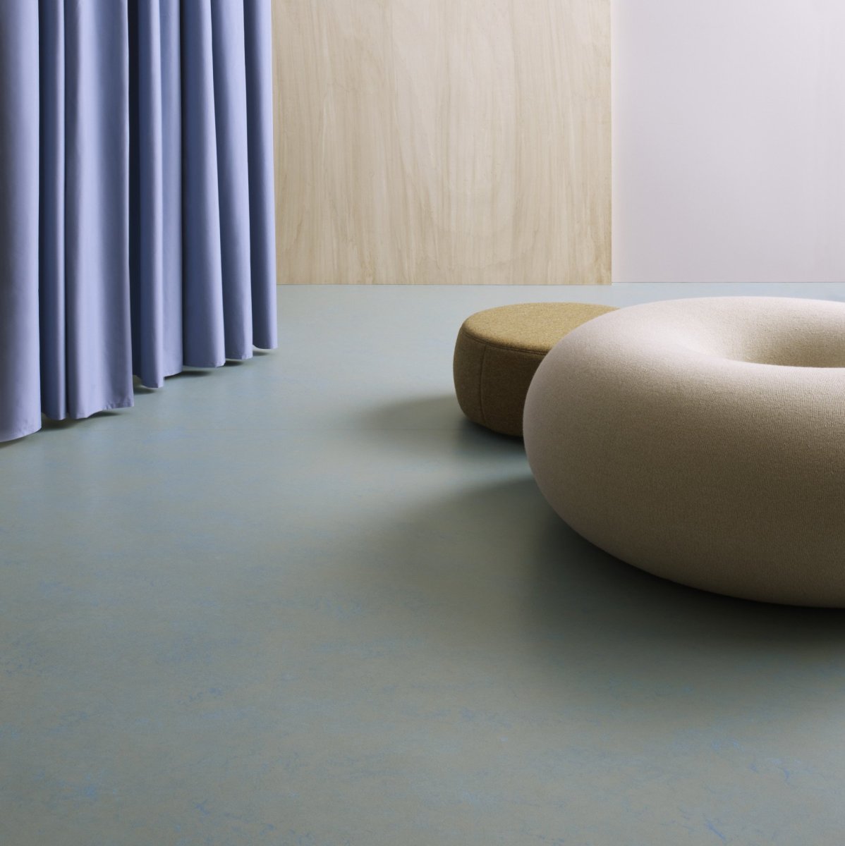 Moderní přírodní podlaha Marmoleum přináší odpověď na zdravější a udržitelnější budoucnost.