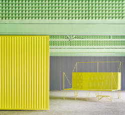 Educan Centrum od španělského studia Eeestudio