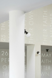 Instalace Věty po konceptuálním umění umělce Petra Duba. Foto: Studio Flusser