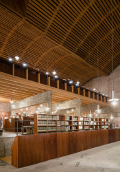 Dostavba kostela San Fernando v Madridu od José I. Linazasora