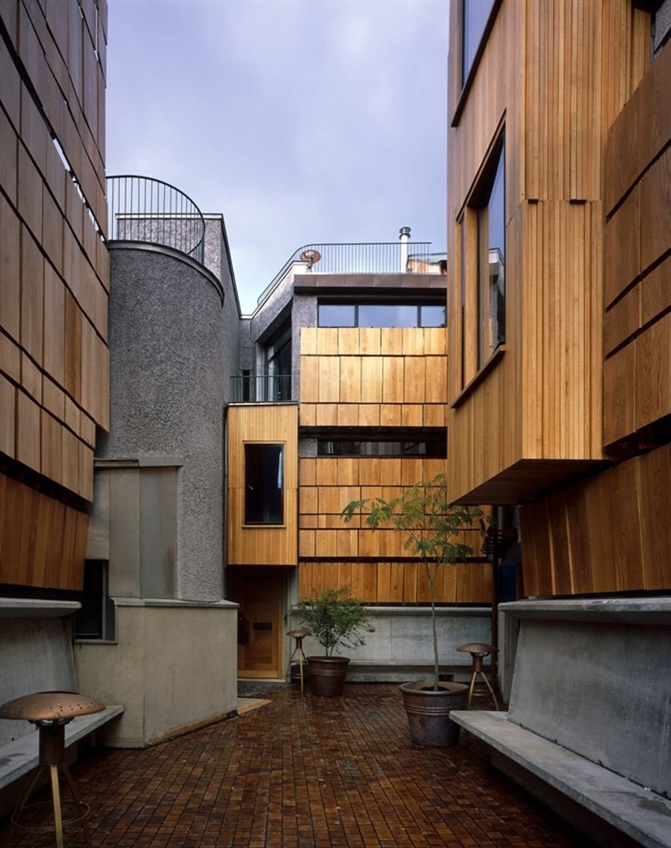 Walmer Yard, Peter Salmer