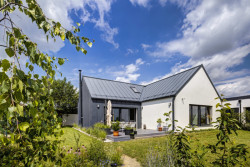 Rodinný dům v Újezdě je vystavěný z cihelného systému HELUZ