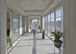 Vítězem Ceny Evropské unie Mies van der Rohe Award 2019 se stala rekonstrukce panelových domů v Bordeaux od architektů Lacaton & Vassal architects, Frédéric Druot Architecture a Christophe Hutin Architecture