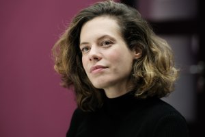 Alice Cabaret je zakladatelkou The Street Society, kreativní městské strategické agentury se sídlem v Paříži