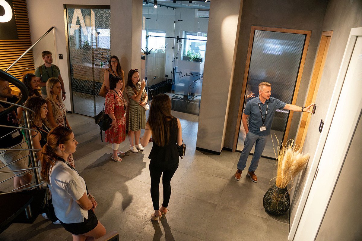 Prezentace produktů v showroomu JAP FUTURE