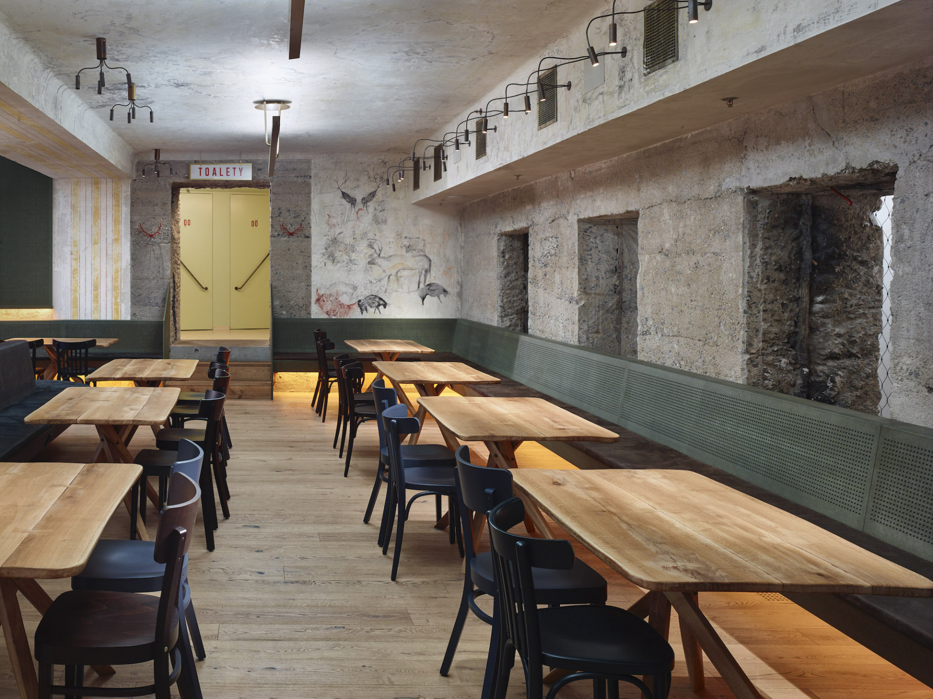 Restaurace Červený jelen v Praze, FIALA+NEMEC, prostory původního trezoru