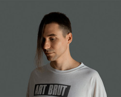 Cenu za objev roku 2022 si odnesl grafický designér Matúš Hnát 