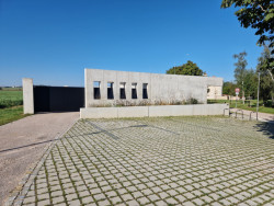 Zahrady se hřbitovem u kaple sv. Václava v Praze-Suchdole, studio OBJEKTOR (Václav Šuba, Jakub Červenka, spolupráce Martin Rosa, Lucie Medková)