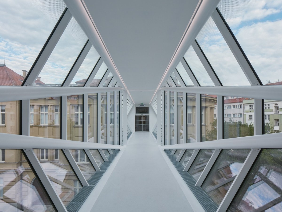 Spojovací lávky VŠCHT, Opočenský Valouch architekti