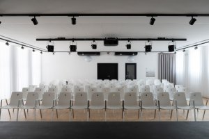 Nově zrekonstruovaný kulturní dům v Ostravě od Platforma architekti