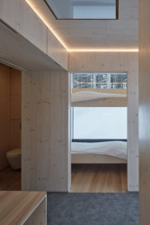 Sheltre pre hotel Bjornson, Ark-shelter / Michiel De Backer, Viktor Mikovčák, Martin Mikovčák