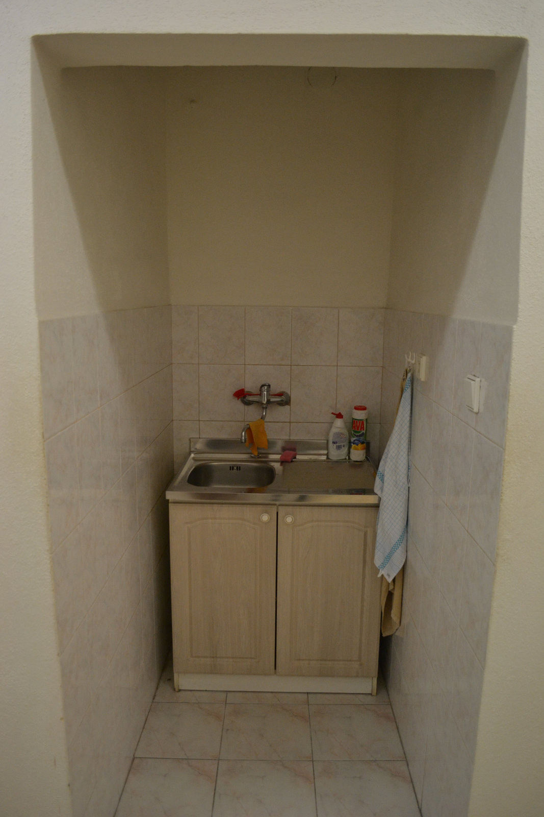 Stav kanceláří před rekonstrukcí (Rekonstrukce kanceláří VHOS a.s. v Moravské Třebové; tomato studio)