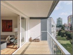 Rozšíření lodžií panelového domu v Hostivaři