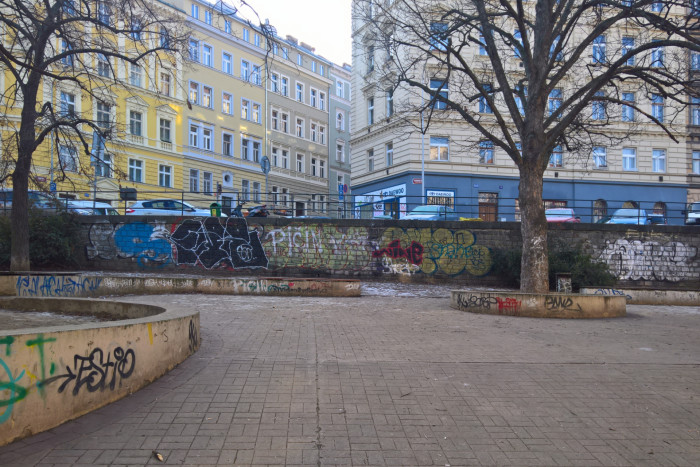 Revitalizace Kostnického náměstí v Praze, Hana Špalková, Radmila Fingerová, stav před