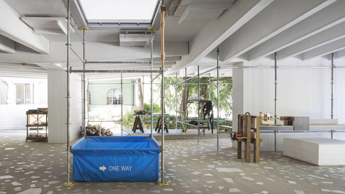 Přemisťování, recyklování, nové využití – to jsou témata japonského pavilonu. Foto: Alberto Strada