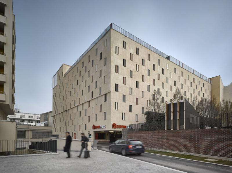 Parkovací dům na ulici Panenská / Architekti Hrůša &amp; spol., Ateliér Brno, s.r.o. 