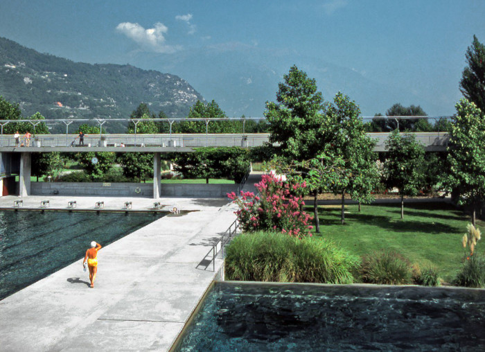 Veřejné koupaliště v hlavním městě kantonu Ticino Bellinzoně, 1967-70, společně s architekty Ivo Trümpy a Flora-Ruchat Roncati