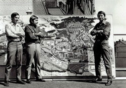 Model Jihozápadního Města v Praze a autoři projektu ing. arch. Václav Valtr, ing. arch. Ivo Oberstein a ing. arch. Milan Klíma