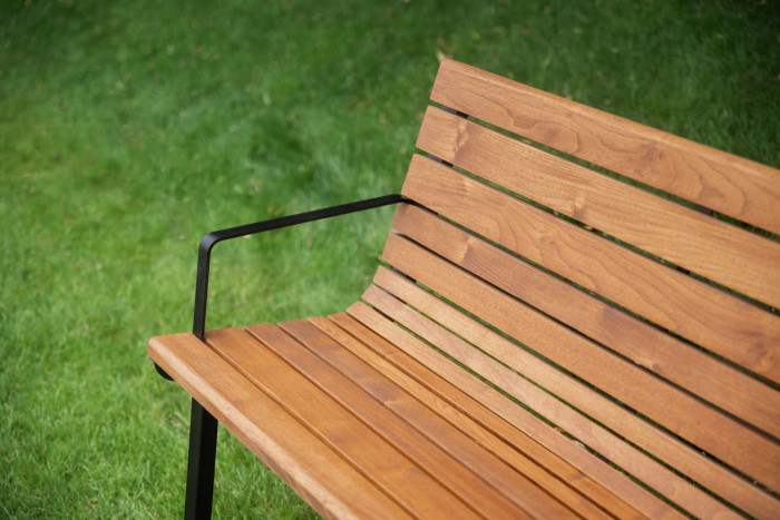 Lavička Lany od Urbania