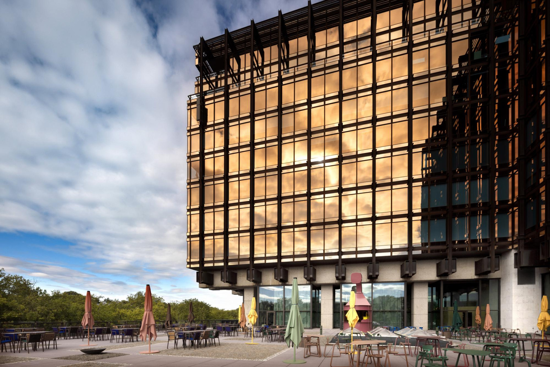 Sklo AGC vytvořené službou Coating on Demand na Royale Belge v Bruselu. 