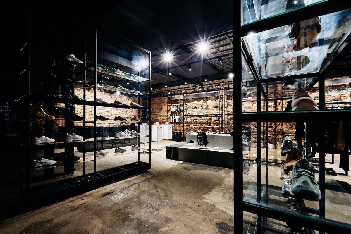 Redesign interiéru prodejny Footshop v pražském prostoru Vnitroblock, studio EYELEVEL.