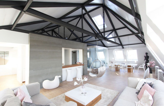 Marek Svoboda, Podkrovní byt Praha 7, pohled z obývacího pokoje - foto