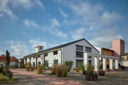 Kocanda Kravsko, ORA: Z třídírny se stala restaurace se společenským sálem