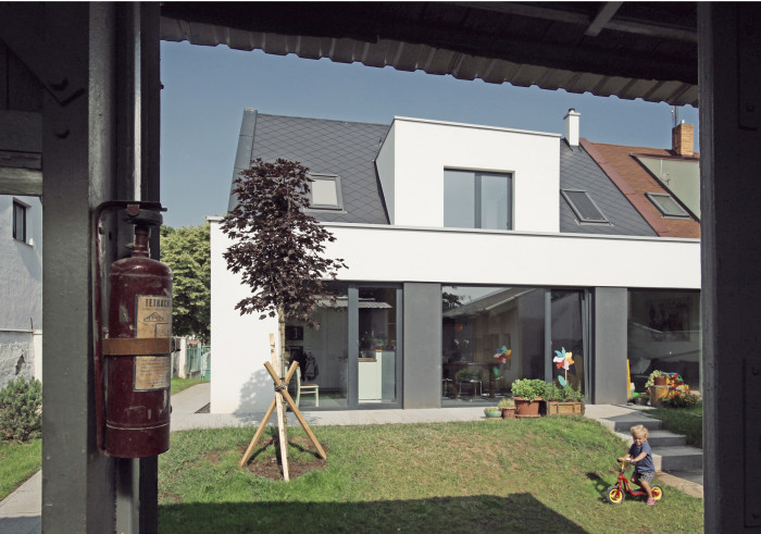 Rekonstrukce domu v Letňanech od edit! architects