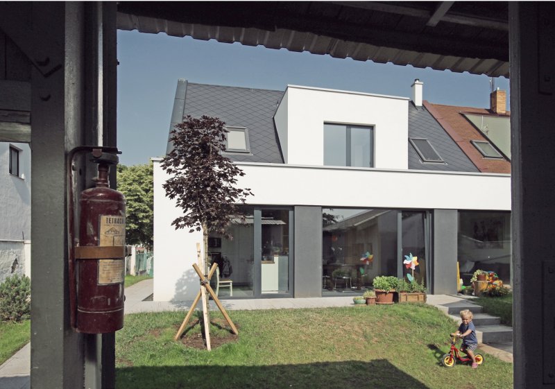 Rekonstrukce domu v Letňanech od edit! architects