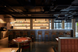 Restaurace Alma
(Alma, 
Neuhäusl Hunal)