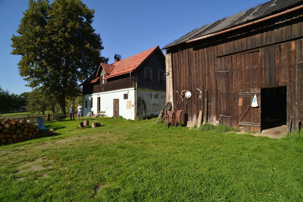 Rodinný dům Maxičky, 3+1 architekti, původní stavení