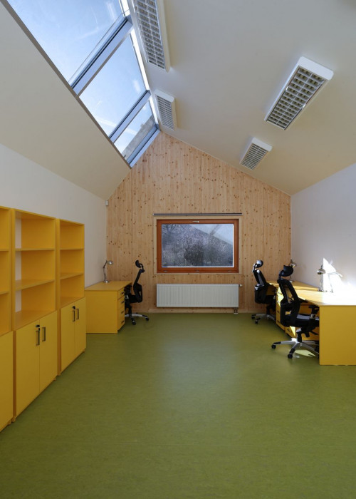 3+1 architekti, Revitalizace hospodářského dvora JACER, školicí středisko – foto