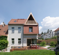 Přestavba prvorepublikové vily v Brně podle návrhu studia AEIOU