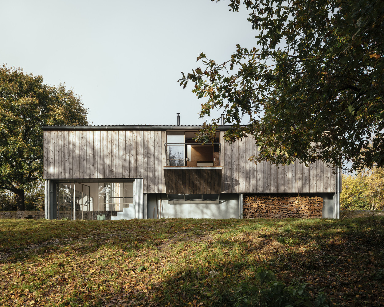 Stodola proměněná v sochařský ateliér od architekta Thomase Randall-Page