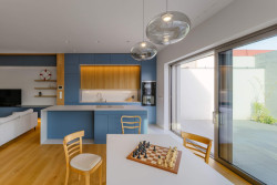 Hlavní  obytný prostor (RD v Benešově; Ateliér VAS)