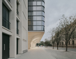 Proměna správní budovy v Paříži od David Chipperfield Architects