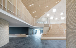 Rozšíření mezinárodní školy Ikast-Brande na komunitní a sportovní centrum od C.F. Møller Architects