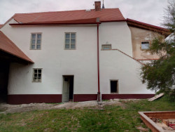 Nátěr (Rekonstrukce historického domu v Šatově, Hlinaři)